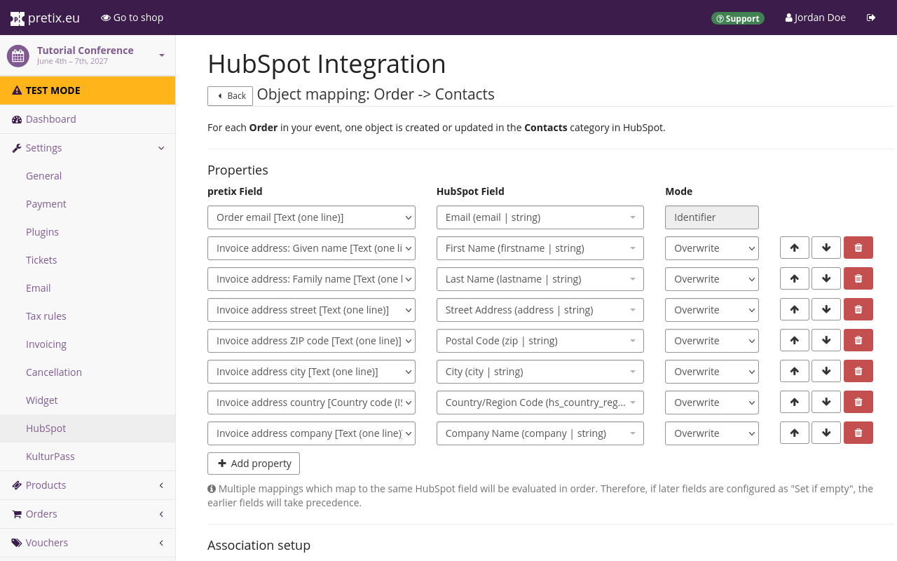 Page titled 'HubSpot Integration' with an object mapping from Order to Contacts. The configuration maps order email, as well as invoice name, address, and company name to HubSpot.