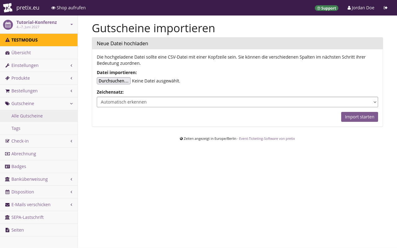 Seite mit dem Titel "Gutscheine importieren", die einen Upload für Dateien und ein Dropdown-Menü für den Zeichensatz zeigt.
